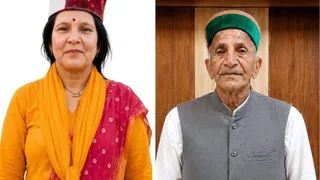 चनोग पंचायत की प्रधान नीलम ठाकुर और उनके ससुर उपप्रधान शंकर सिंह।