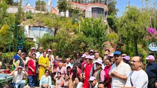 श्रद्धालुओं की भीड़ बढ़ने से आदि कैलास यात्रा मार्ग में चरमराई आवास व्यवस्था।