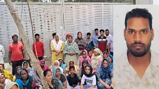 फैक्ट्री के बाहर धरने पर बैठा परिवार व रिश्तेदार और मृतक की फाइल फोटो।