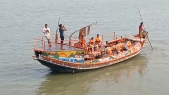 पटना में गंगा नदी में डूबी नाव, 3 लोगों की मौत और 4 लापता; 14 लोग थे सवार
