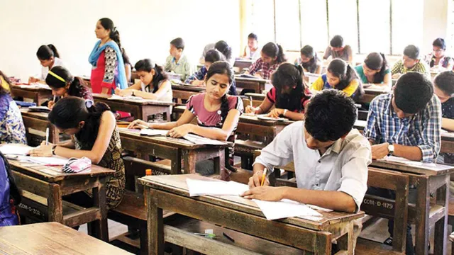 विचार: पटरी पर लौटता तीन भाषा फॉर्मूला