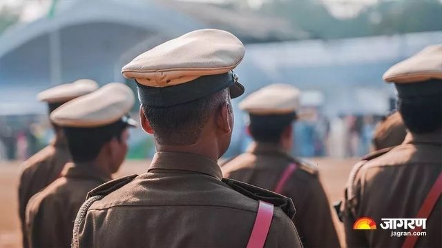 मुजफ्फरनगर में ग्रामीणों ने किया गांव छोड़ने का ऐलान, पलायन के लगाए पोस्टर; पुलिस अलर्ट मोड पर
