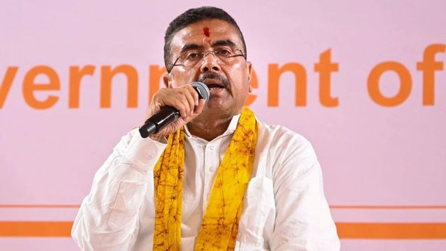 बंगाल में 107 साल बाद टूटी परंपरा, रेड रोड की बजाय पहली बार ब्रिगेड मैदान में हुई बकरीद की मुख्य नमाज
