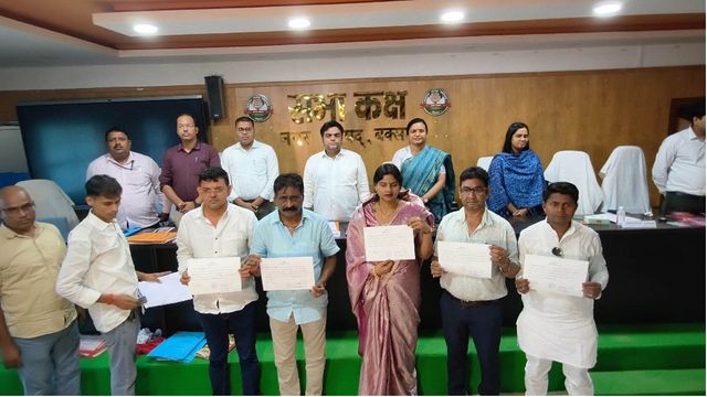 बक्सर नगर परिषद की सशक्त स्‍थायी समिति का गठन; पुराने चेहरों पर फिर जताया भरोसा, 3 निर्व‍िरोध 

