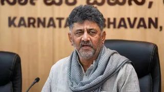 गुच्ची के स्कार्फ, रोलेक्स की घड़ियां... लग्जरी ब्रांड्स के शौकीन हैं डीके शिवकुमार