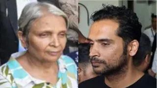 कोर्ट में पेशी के दौरान गिरिबाला सिंह व समर्थ सिंह।