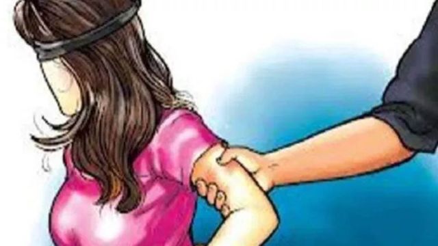 ट्यूशन जाते समय पहले हुआ था अपहरण, अब घर से उठा ले गए बदमाश; पिता ने दी आत्मदाह की चेतावनी
