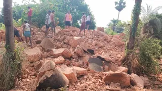 मुंगेर: बिंदवारा में प्राचीन मंदिर ढहने से ऐतिहासिक धरोहर को बड़ा नुकसान