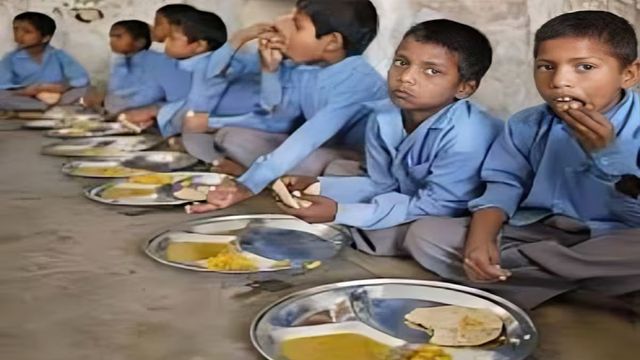 पीएम पोषण योजना में साहिबगंज सबसे निचले पायदान पर, इसी जिले से विधायक हैं झारखंड के मुख्यमंत्री हेमंत सोरेन
