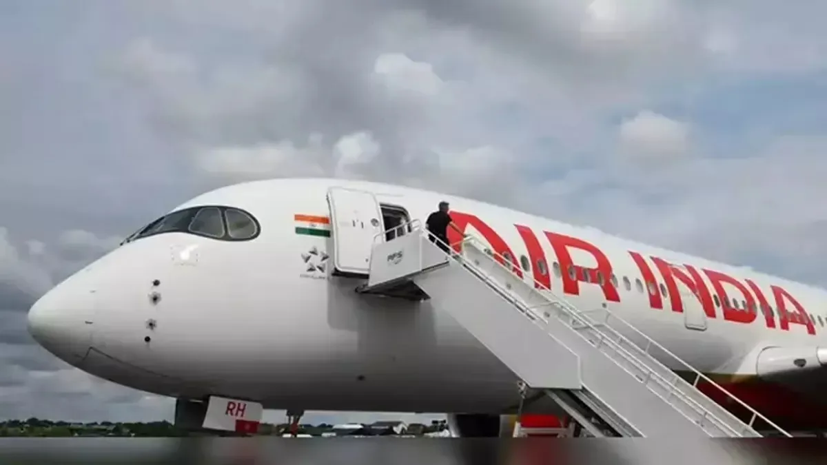 9 घंटे हवा में रहने के बाद दिल्ली वापस लौटा AI का विमान, कभी नागपुर में 6 साल तक धूल फांक रहा था यही एयरक्राफ्ट