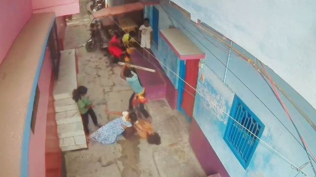 बिहारारीफ में ढाई डिसमिल जमीन के लिए भाई बना दुश्मन; बच्‍चों और मह‍िलाओं को भी नहीं बख्‍शा 
