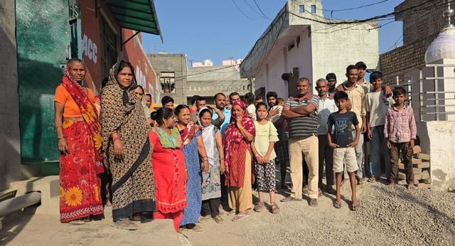 पानीपत की देशराज कॉलोनी में गहराया पेयजल संकट, बूंद-बूंद पानी को तरसे राजनगर के लोग; निजी टैंकरों का सहारा
