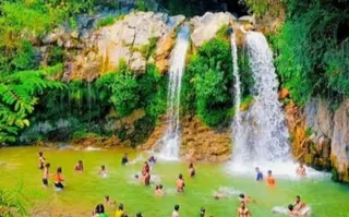 कोटी कनासर में आकर्षण का केंद्र बोनाल वाटर फॉल।