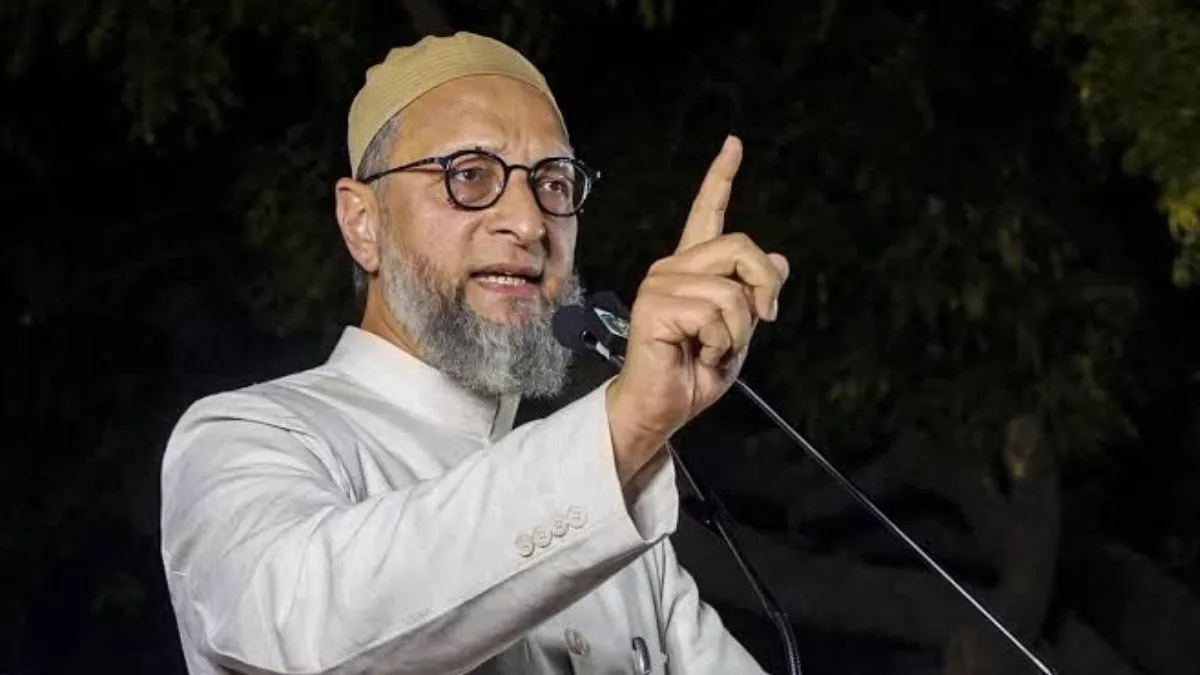 'अगर सड़क पर नमाज गलत तो सभी त्योहारों के जश्न पर भी लगाओ रोक', ओवैसी ने लगाया डबल स्टैंडर्ड का आरोप