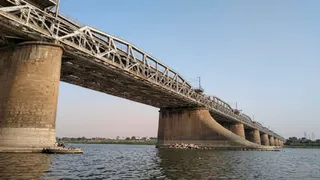 प्रयागराज में पुराना यमुना पुल। सौ. सीपीआरओ