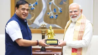असम में 'एनडीए 3.0' की नई रफ्तार: सीएम हिमंत बिस्वा सरमा ने पीएम मोदी से की मुलाकात, विकास कार्यों पर हुआ मंथन