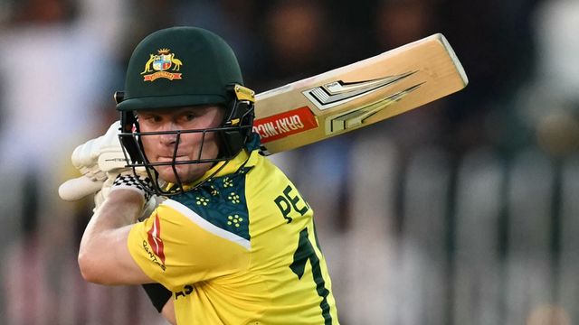 PAK vs AUS: ओलिवर पीके को मिला वनडे डेब्यू का मौका, टूट गया रिकी पोंटिंग का 31 साल पुराना रिकॉर्ड