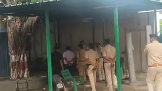 राबड़ी देवी के सरकारी आवास पर पुलिस