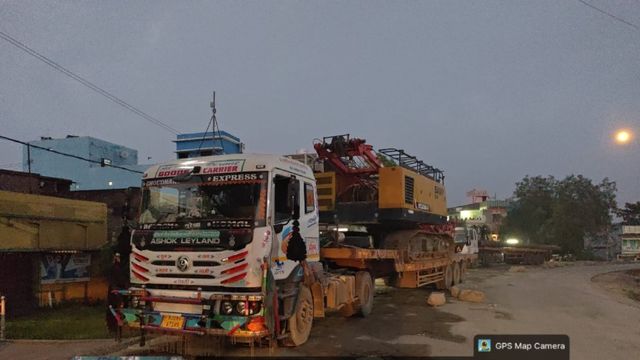 NH 80 पर शिवनारायणपुर रेलवे फाटक बंद, भारी वाहनों के लिए मुसीबत; अंडरपास बना जाम का कारण
