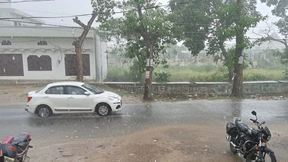 श्रावस्ती में लगातार दूसरे दिन भी भारी वर्षा हुई, तराईवासियों को गर्मी से राहत मिली