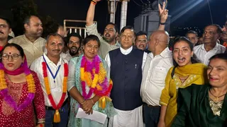 नाहन में जिला परिषद चुनाव विजेता प्रत्याशी भाजपा अध्यक्ष डॉ. राजीव भारद्वाज के साथ। जागरण