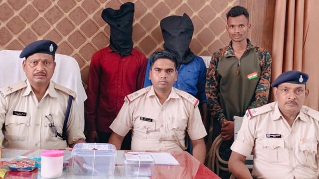सोना-चांदी साफ करने के नाम पर ठगी, झारखंड के पाकुड़ में दो अंतरराज्यीय अपराधी गिरफ्तार
