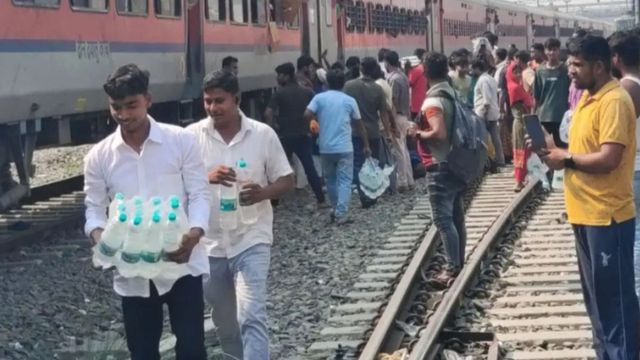 सीमांचल एक्सप्रेस में सीट को लेकर विवाद: पैंट्री कार कर्मचारियों ने अधिवक्ता और उनकी पत्नी को पीटा, 6 गिरफ्तार
