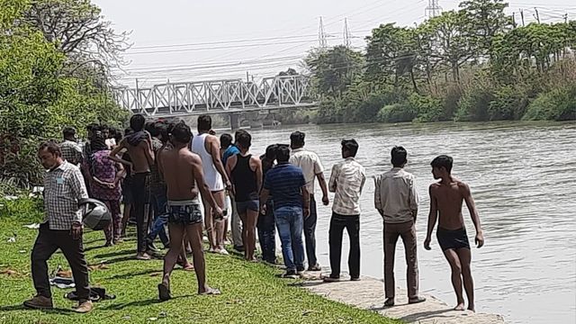गाजियाबाद: गंगनहर में एक महीने में 10 लोग बह गए, भीड़ को संभालने में नाकाफी है व्यवस्था

