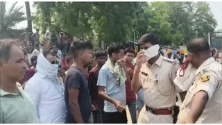 बांका में हैरान करने वाला मामला: कब्र में दफनाने के बाद घर लौट आया ‘मृत’ व्यक्ति, फिर हुई खुदाई