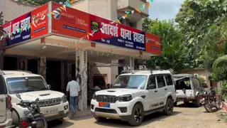 झाझा आदर्श थाने पर दाग! बालू कारोबार के आरोपों में घिरे थानाध्यक्ष लाल बहादुर