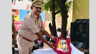 जवाहर बाग के शहीदों को दी श्रद्धांजलि।