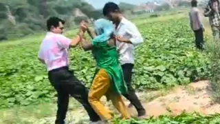खेत की जुताई कर रहे लाक्षागृह के कर्मचारियों पर हमला।