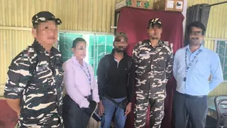 बांग्लादेशी नागरिक गिरफ्तार। फोटो जागरण