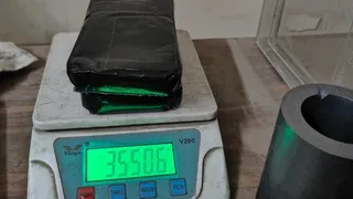 कस्टम विभाग ने शारजाह से तस्करी कर लाया जा रहा 2.755 किलोग्राम सोना बरामद किया।