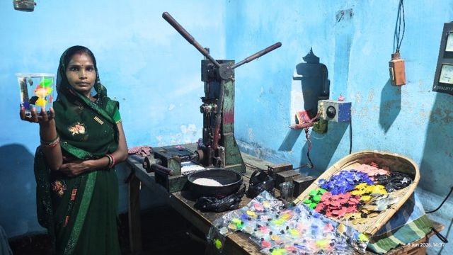 यूट्यूब से सीखा; जीविका से लोन लिया, जमुई की अन्नपूर्णा 'मछली' बनाकर कमा रहीं ₹300000
