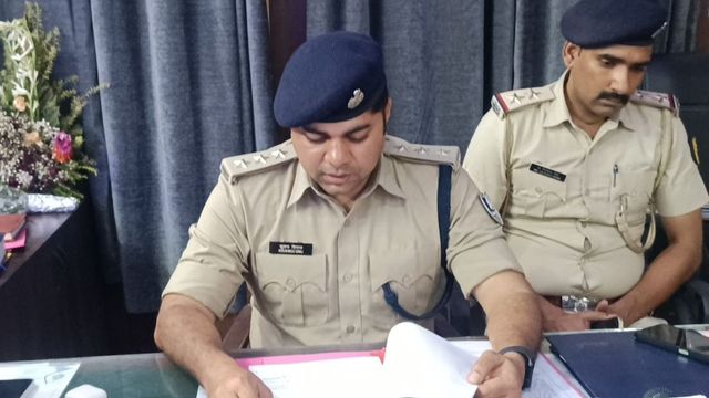 किशनगंज: पत्नी से अवैध संबंध के शक में रची खौफनाक साजिश, कैशर की कर दी हत्या; 4 गिरफ्तार
