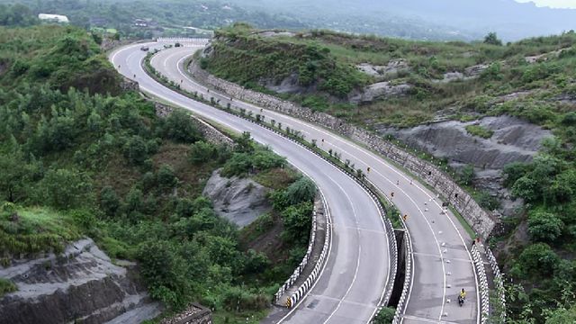 
जम्मू-कश्मीर के कठुआ में कनेक्टिविटी होगी शानदार, तीन करोड़ की राशि से चकाचक होंगी 11 सड़कें
