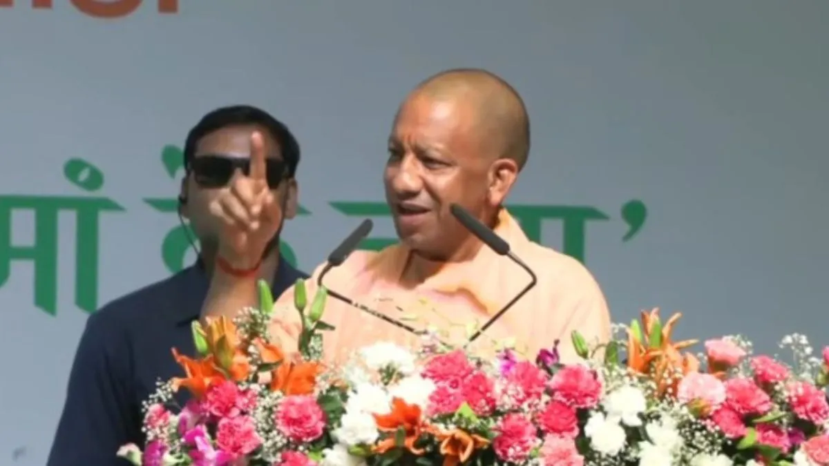 'हमने हर घर नल योजना को आगे बढ़ाया तो कोई टोंटी चोरी कर रहा है', सीएम योगी का बड़ा बयान