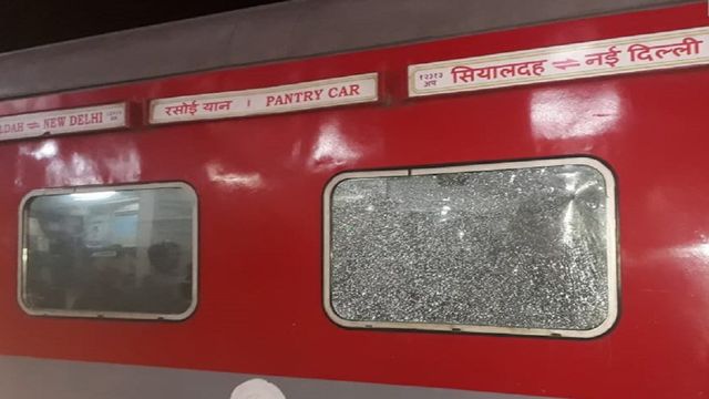 राजधानी एक्सप्रेस पर पत्थरबाजी: बराकर में नाबालिग हिरासत में, नशे में किया था हमला