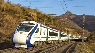 वैष्णो देवी जाने वाली वंदे भारत एक्स्प्रेस आठ घंटे लेट (फाइल फोटो)