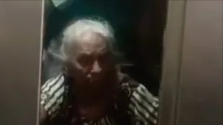 लिफ्ट के अंदर फसा मरीज। फाइल फोटो
