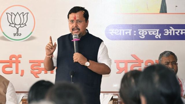 https://www.jagranimages.com/images/2026/06/08/article/image/Nitin-Nabin-(2)-1780883080033.jpg