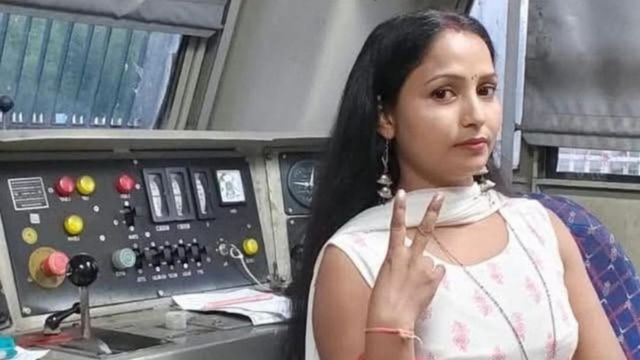 लाइक्स और फॉलोअर्स की चाहत में फंस गई उर्मिला; मालगाड़ी के इंजन में बनाई Reel, आरपीएफ ने दर्ज किया मामला

