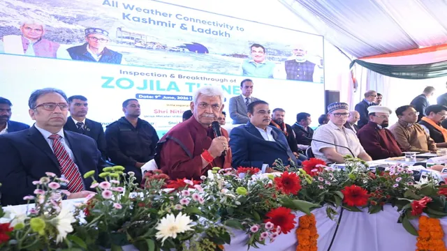 जोजिला टनल से राष्ट्रीय सुरक्षा को मिली नई ताकत, LG सिन्हा बोले- 'दशकों का इंतजार खत्म, कनेक्टिविटी से बदलेगी तस्वीर'