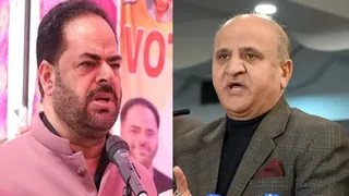 दिल्ली में हुई बैठक में KC वेणुगोपाल का दो टूक संदेश, पूर्व प्रधान विकार रसूल और ताराचंद दोनों निशाने पर।