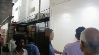 संतोष अस्पताल की इमरजेंसी में आग से मची अफरातफरी। (वीडियो ग्रैब)
