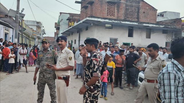 बिहार: युवती को घर बुलाकर पति से करवाया रेप, पत्नी ने वीडियो बनाकर मतांतरण के लिए किया ब्लैकमेल

