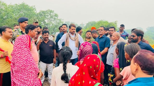 झरिया में ओबी डंपिंग पर बवाल: ग्रामीण और कंपनी समर्थकों के बीच विवाद, मारपीट और हवाई फायरिंग के आरोप
