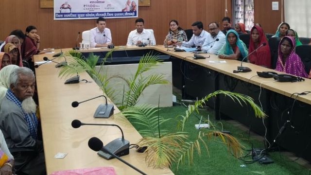 हर महीने की 10 तारीख को पेंशनधारियों के खाते में आएगी राशि, सीतामढ़ी डीएम ने दिलाया भरोसा
