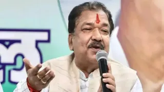 राजस्व एवं भूमि सुधार मंत्री डॉ. दिलीप कुमार जायसवाल